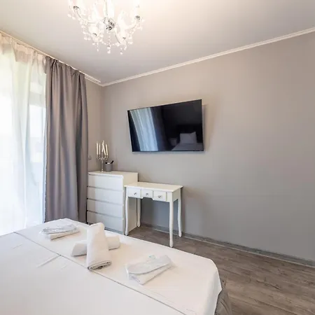 Апартаменты Modern Near Sea Garden *
