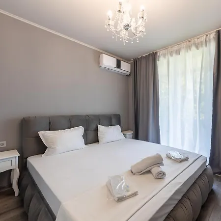 Апартаменты Modern Near Sea Garden *